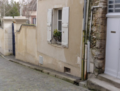 Barny goes to Léon’s house
