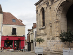 Barny arrives at the church to return her books to the priest